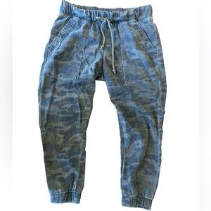 Cloth & Stone | Women's Camo Jogger Drawstring Pants Size Small with Pockets